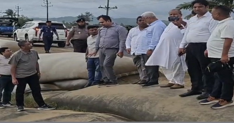 মেরিন ড্রাইভের ভাঙন পরিদর্শন করেছেন পানিসম্পদন্ত্রী